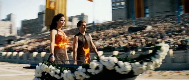 the-hunger-games-catching-fire-trailer-screenshot-hutcherson-and-lawrence